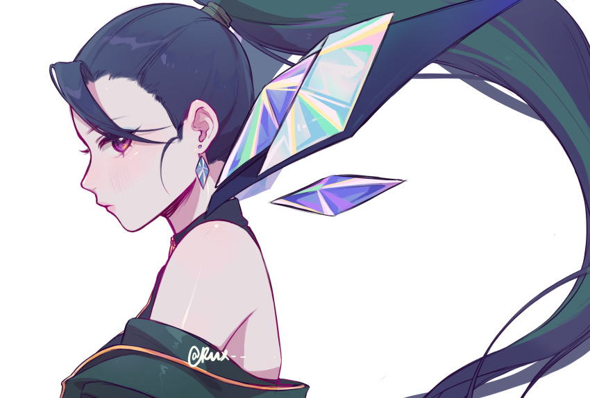 1girl absurdres bangs bare_shoulders black_hair blush crystal earrings from_side green_hair green_jacket highres jacket jewelry k/da_(league_of_legends) k/da_all_out_kai'sa kai'sa league_of_legends long_hair multicolored_hair off_shoulder ponytail ruan_chen_yue shiny shiny_skin signature simple_background solo two-tone_hair violet_eyes white_background