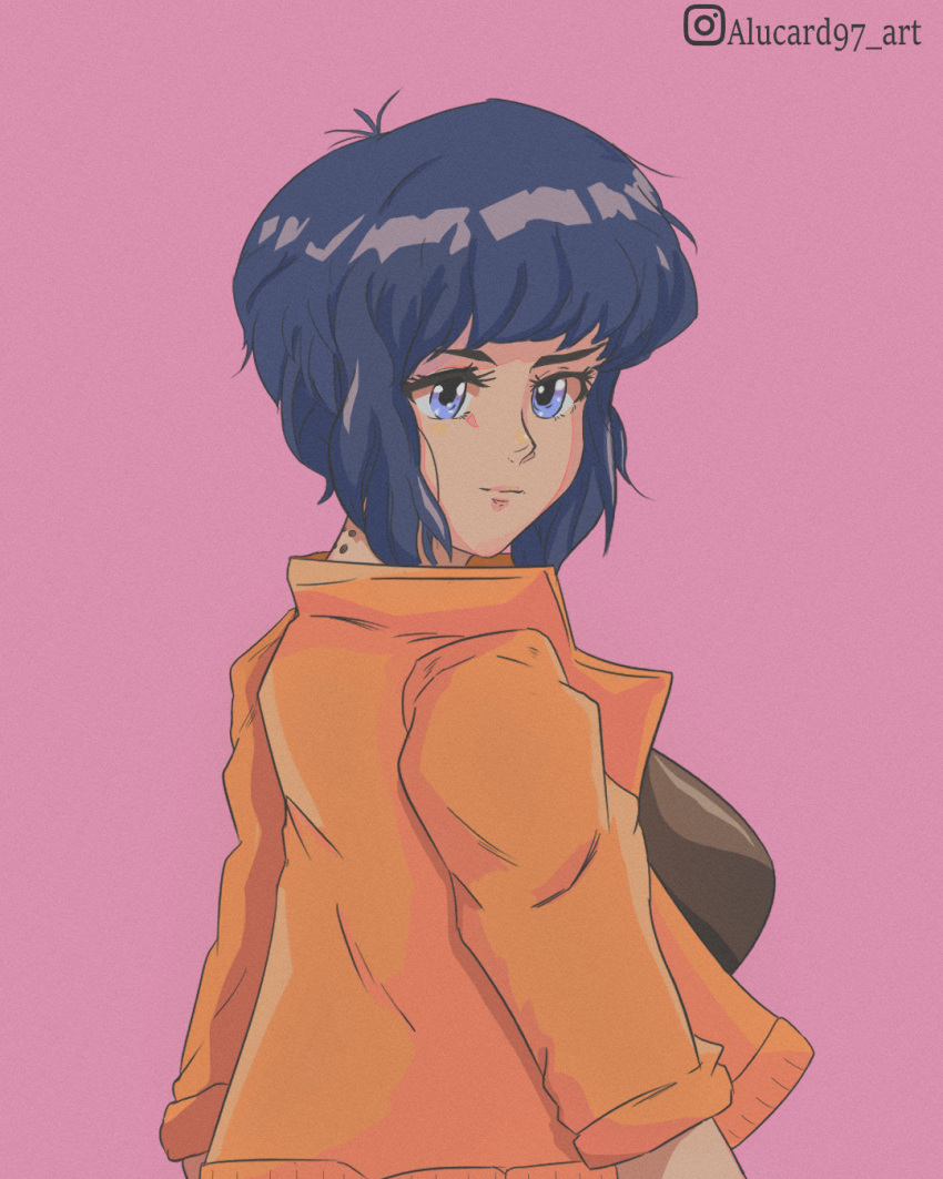 1990s_(style) artist_name blue_eyes blue_hair ghost_in_the_shell ghost_in_the_shell_stand_alone_complex highres jacket orange_jacket pink_background retro_artstyle self_upload simple_background