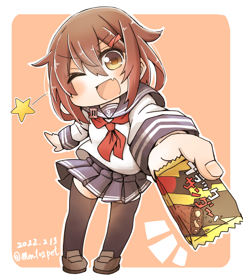 1girl aoba_(akibajun) black_legwear black_sailor_collar black_skirt brown_hair candy chocolate chocolate_bar dated fang food foreshortening hair_ornament hairclip highres ikazuchi_(kancolle) kantai_collection looking_at_viewer neckerchief one_eye_closed orange_background pleated_skirt red_neckerchief sailor_collar school_uniform serafuku short_hair skin_fang skirt solo standing star_(symbol) thigh-highs twitter_username