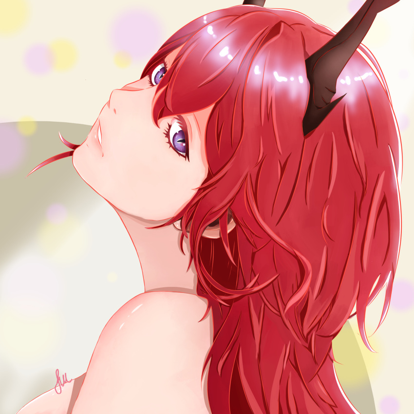 1girl arknights bangs bare_shoulders breasts commentary_request grin hair_between_eyes head_tilt highres horns kaze_fuu large_breasts long_hair looking_at_viewer parted_lips portrait redhead smile solo surtr_(arknights) violet_eyes
