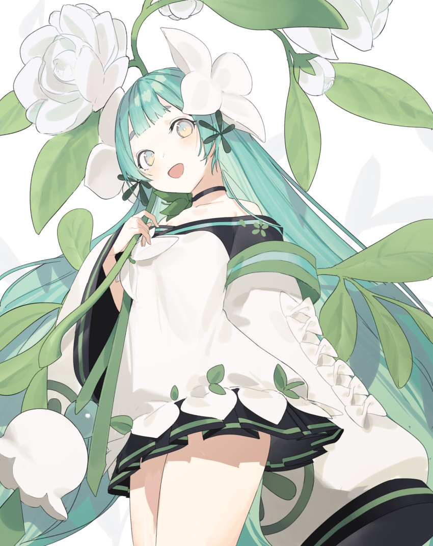 1girl bangs black_choker black_kimono blunt_bangs blush bow choker clover_print commentary cowboy_shot flat_chest flower gradient_eyes green_eyes green_hair green_kimono hair_ornament hakushi_(masterwork_apocalypse) hand_on_own_chest highres hikimayu japanese_clothes kaoruko_(unkrk55) kimono leaf long_hair looking_at_viewer masterwork_apocalypse multicolored_clothes multicolored_eyes multicolored_kimono multiple_bows off-shoulder_kimono open_mouth short_kimono sleeves_past_fingers sleeves_past_wrists smile solo very_long_hair white_background white_bow white_flower wide_sleeves yellow_eyes