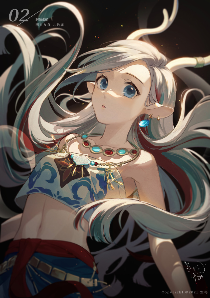 1girl a_deer_of_nine_colors absurdres animal_ears antlers arknights bare_arms bare_shoulders blue_eyes blue_hair chinese_commentary commentary_request crop_top deer_antlers deer_ears earrings highres jewelry kongzao looking_at_viewer midriff multicolored_hair navel necklace nine-colored_deer parted_lips redhead shirt silver_hair solo stomach strapless strapless_shirt upper_body
