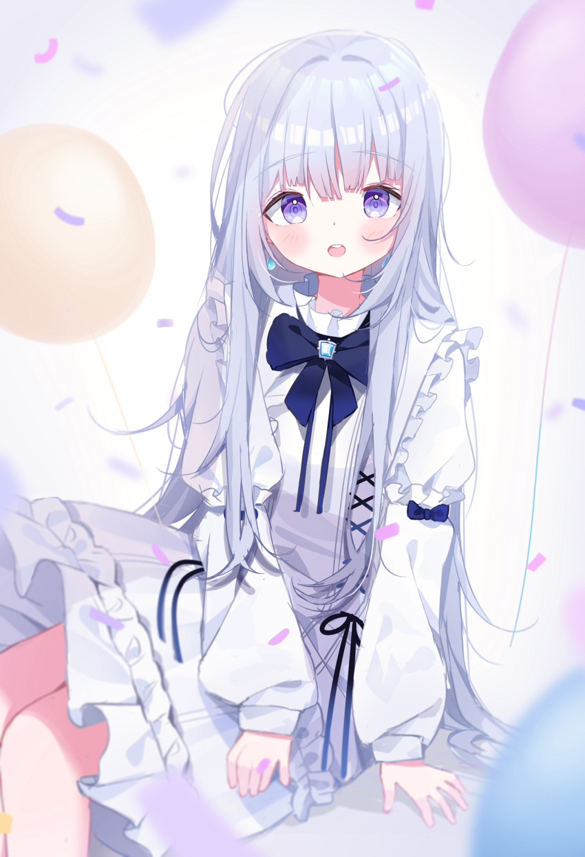 1girl :d balloon bangs blue_bow blush bow commentary_request confetti deyui dress eyebrows_visible_through_hair feet_out_of_frame frilled_dress frills grey_background hair_between_eyes highres juliet_sleeves long_hair long_sleeves looking_at_viewer puffy_long_sleeves puffy_sleeves shiratori_rena silver_hair sitting smile solo teeth upper_teeth very_long_hair violet_eyes virtual_youtuber voice-ore white_dress