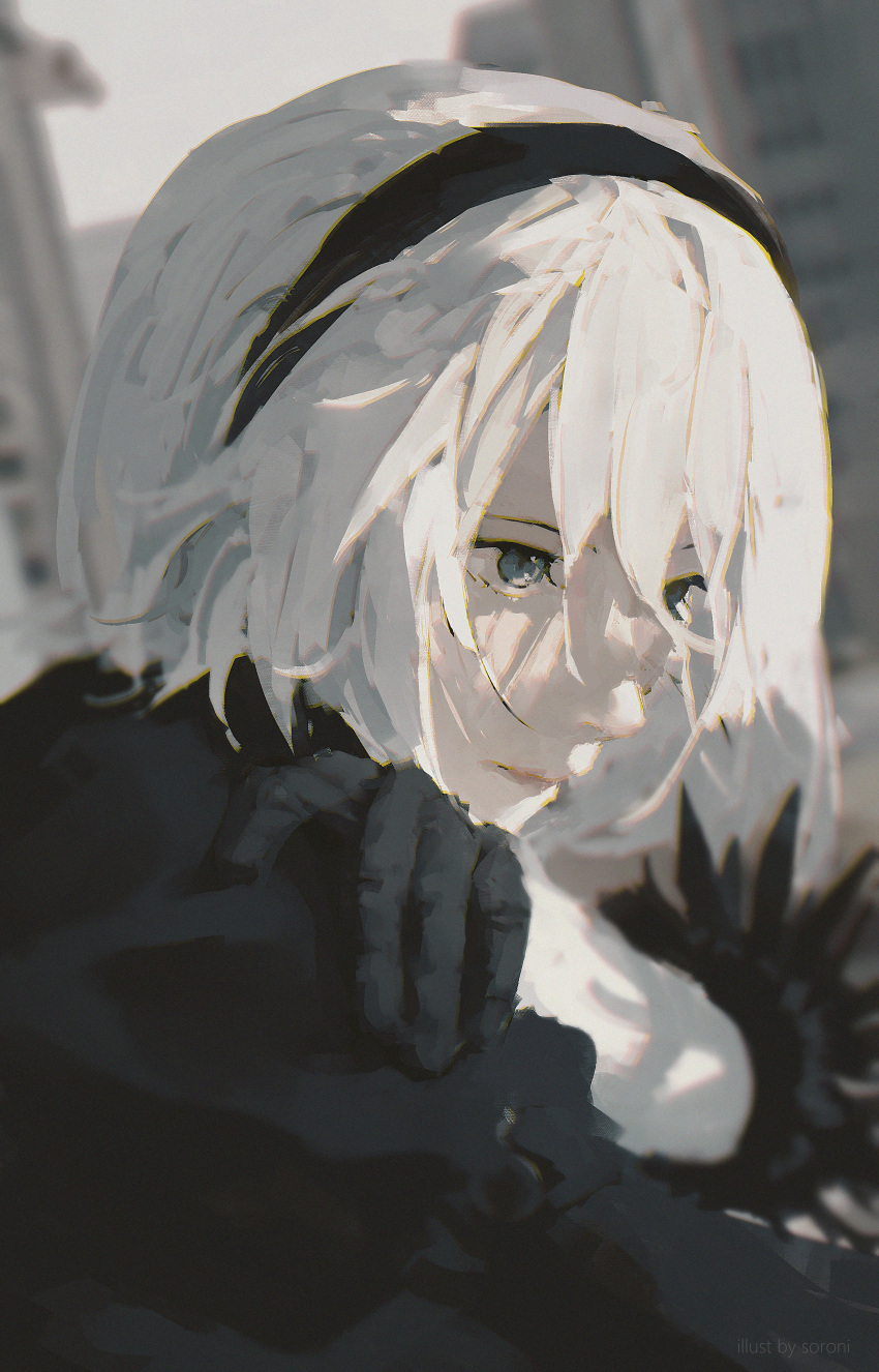 1girl absurdres black_gloves black_hairband blue_eyes blurry blurry_background building chromatic_aberration closed_mouth feather_trim gloves hairband highres medium_hair nier_(series) nier_automata painterly puffy_sleeves solo sorrowny upper_body white_hair yorha_no._2_type_b