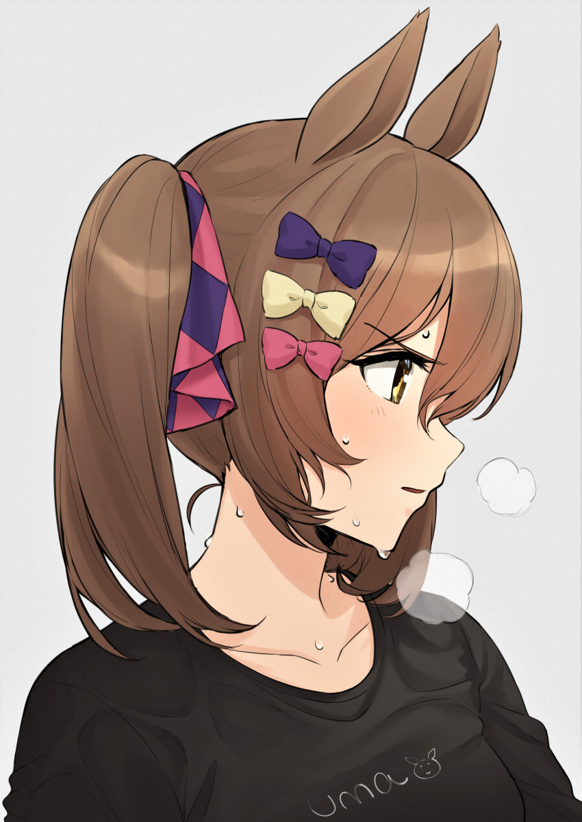 1girl absurdres animal_ears bangs black_shirt bow breasts breath brown_hair clothes_writing collared_shirt grey_background hair_bow heavy_breathing highres horse_ears inuyabu_cc medium_breasts parted_lips profile shirt sidelocks simple_background smart_falcon_(umamusume) solo sweat twintails umamusume upper_body yellow_eyes