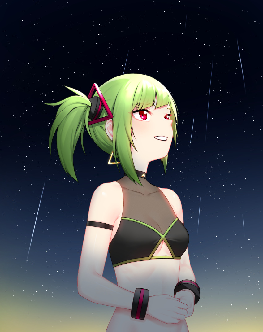 1girl absurdres arm_strap artpatient bare_shoulders black_shirt bracelet breasts clothing_cutout crop_top delruki delutaya green_hair grin hair_ornament highres jewelry long_hair looking_away looking_up meteor_shower midriff ponytail red_eyes revealing_clothes shirt sidelocks sky sleeveless sleeveless_shirt small_breasts smile solo star_(sky) starry_sky stomach underboob_cutout upper_body virtual_youtuber