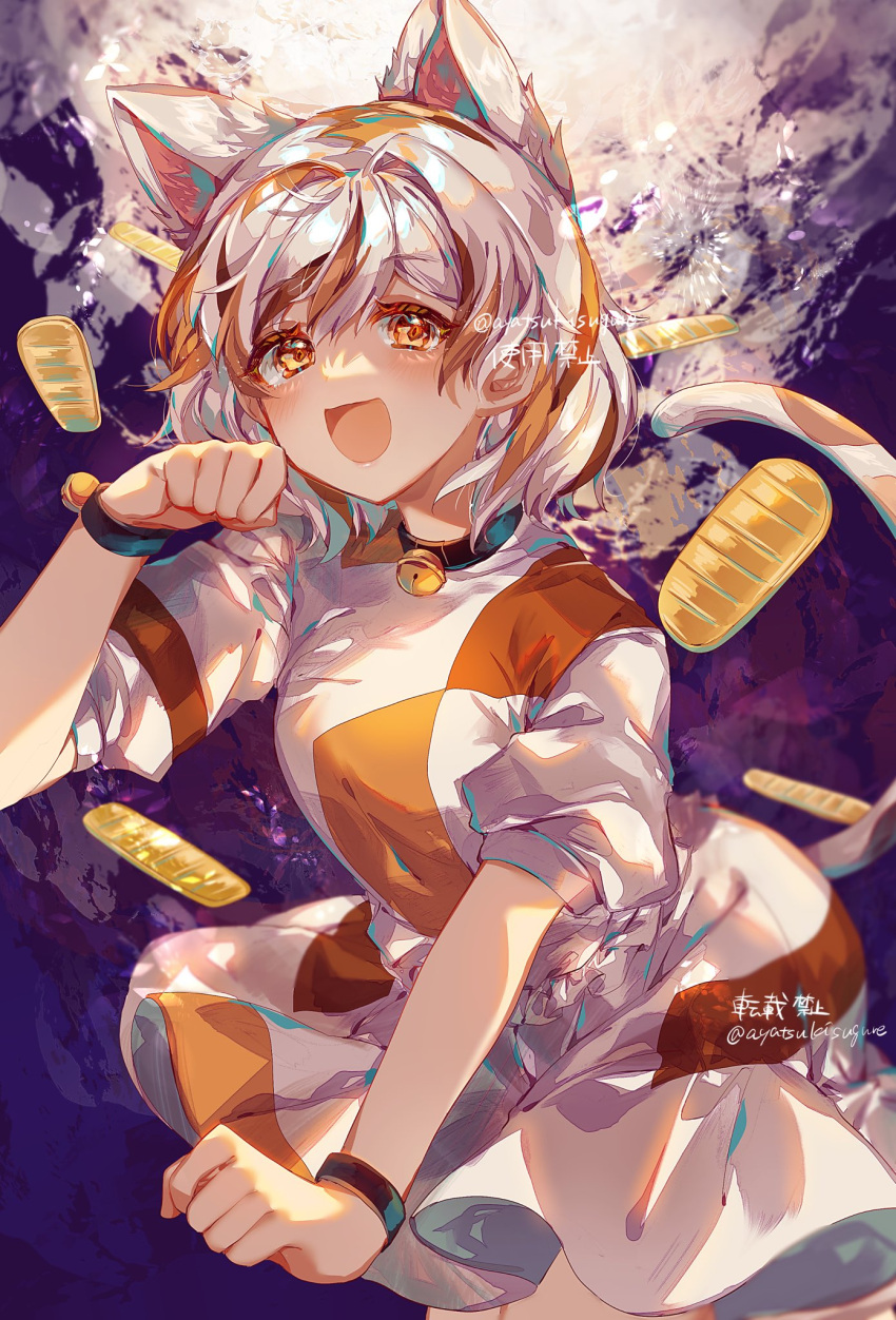 1girl :d animal_ears arm_up ayatsuki_sugure bangs bell black_choker black_wristband blonde_hair blush breasts brown_hair calico cat_ears cat_tail choker collarbone commentary_request eyelashes fingernails frills gold goutokuji_mike gradient gradient_background highres jingle_bell koban_(gold) maneki-neko medium_breasts midriff_peek miniskirt multicolored_hair open_mouth orange_hair patchwork_clothes paw_pose puffy_short_sleeves puffy_sleeves short_hair short_sleeves sidelocks skirt smile solo standing streaked_hair tail thighs tongue touhou upper_body white_hair white_skirt wristband
