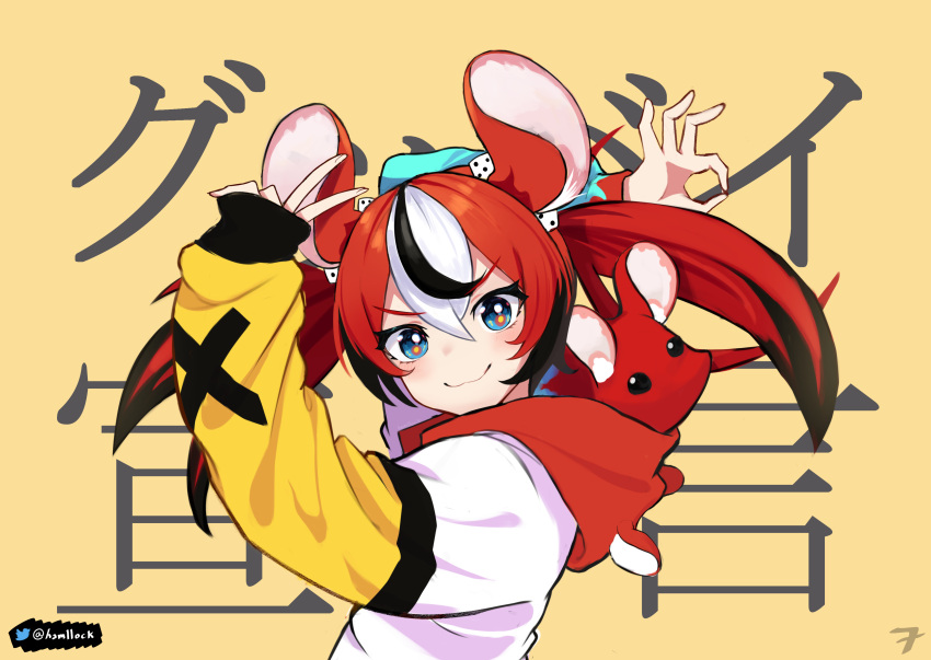 1girl absurdres animal_ear_fluff animal_ears bangs black_hair blue_eyes blush closed_mouth dice_hair_ornament from_side goodbye_sengen_(vocaloid) hair_between_eyes hair_ornament hakos_baelz hamllock highres hololive hololive_english hood hoodie looking_at_viewer mouse mouse_ears mouse_girl mr._squeaks_(hakos_baelz) multicolored_hair redhead sleeves_past_wrists smile solo streaked_hair v virtual_youtuber white_hair white_hoodie yellow_background
