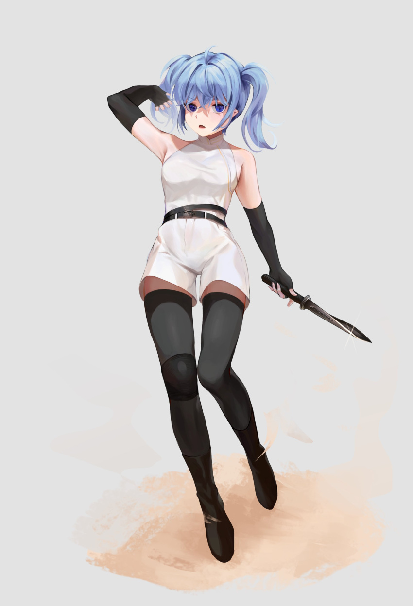 1girl absurdres ahoge arm_up armpit_peek bare_shoulders belt black_gloves black_legwear blue_eyes blue_hair boots breasts elbow_gloves eyebrows_visible_through_hair fang fingerless_gloves full_body glaring glint gloves grey_background hair_between_eyes highres holding holding_knife knife llttyyyuu long_hair looking_at_viewer open_mouth original simple_background skin_fang small_breasts solo standing standing_on_one_leg symbol-only_commentary thigh-highs twintails v-shaped_eyebrows white_romper