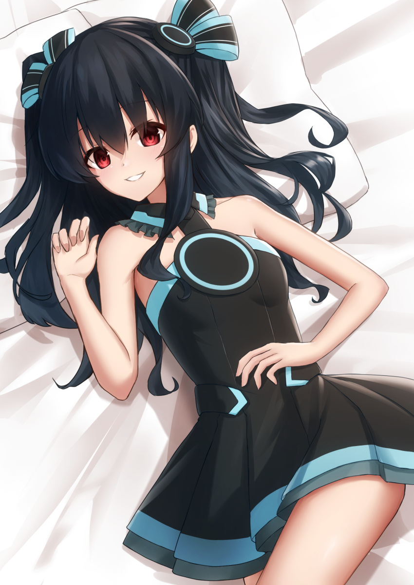 1girl bare_shoulders black_dress black_gloves black_hair blush breasts dress gloves grin hair_ribbon highres looking_at_viewer lying mogurii neptune_(series) on_bed open_mouth red_eyes ribbon small_breasts smile solo two_side_up uni_(neptune_series)