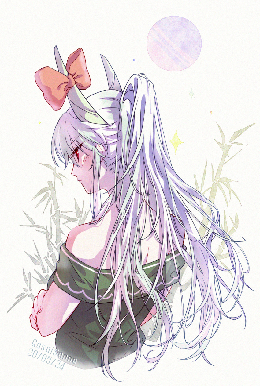 1girl :| artist_name bamboo bare_shoulders blush bow closed_mouth commentary cropped_torso crossed_arms dated dress eyebrows_visible_through_hair full_moon gasaisanae green_dress highres horn_bow horn_ornament horns kamishirasawa_keine light_green_hair long_hair moon off-shoulder_dress off_shoulder ponytail red_bow red_eyes simple_background solo sparkle touhou tsurime upper_body very_long_hair white_background