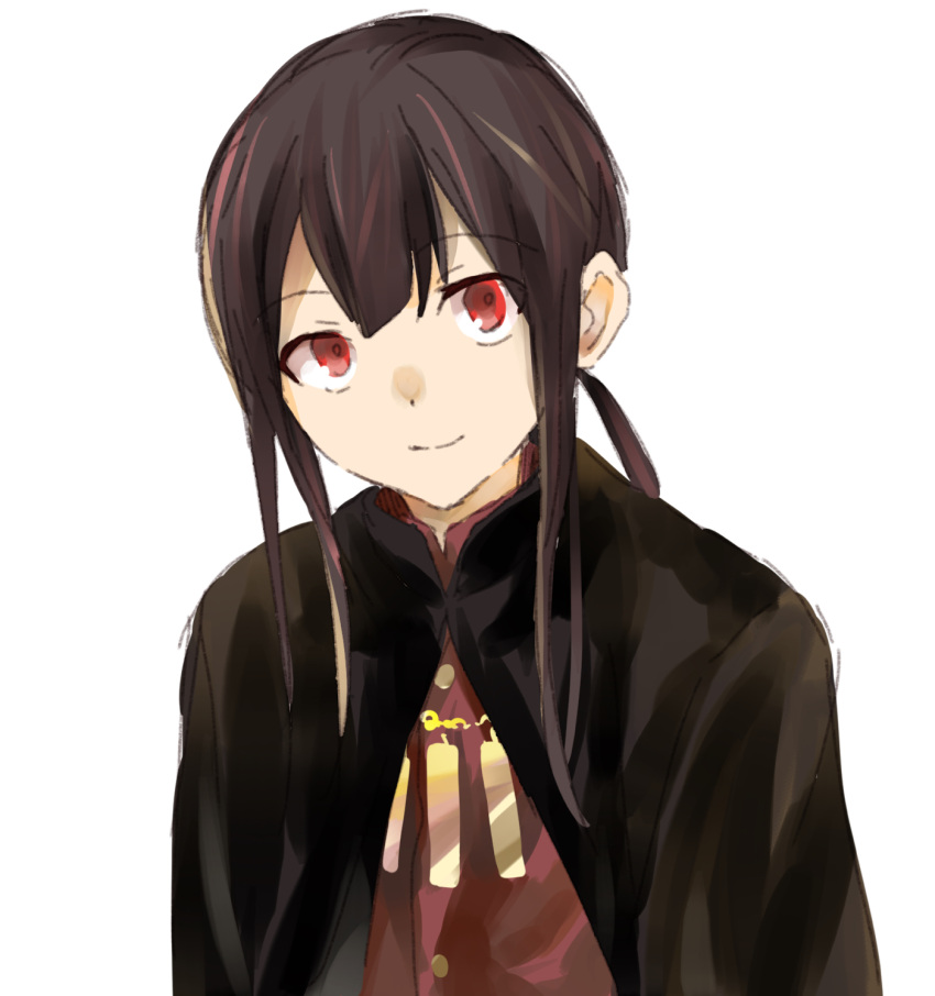 1boy bangs black_cape black_hair cape closed_mouth eyebrows_visible_through_hair fate/grand_order fate_(series) highres koha-ace long_hair looking_at_viewer low_ponytail male_focus oda_nobukatsu_(fate) ponytail red_eyes red_shirt shirt sidelocks simple_background smile solo tachitsu_teto upper_body white_background