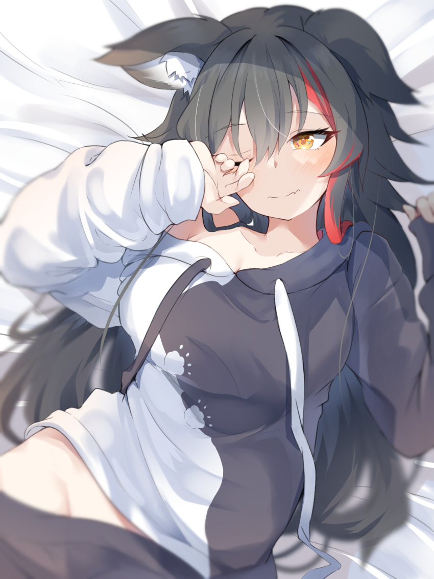 1girl amato_0321 animal_ear_fluff animal_ears bed_sheet black_hair black_hoodie blush breasts collarbone fang fang_out groin highres hololive hood hoodie large_breasts long_hair lying multicolored_hair no_panties on_back ookami_mio redhead skin_fang solo streaked_hair two-tone_hoodie virtual_youtuber waking_up white_hoodie wolf_ears wolf_girl yellow_eyes