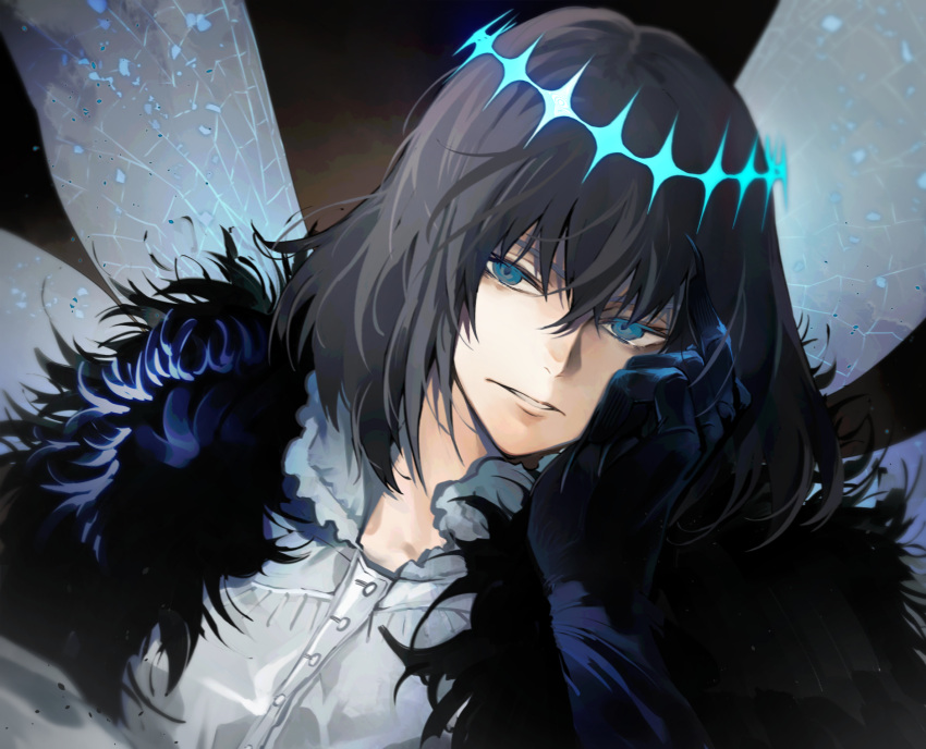 1boy alternate_hair_color arthropod_boy black_hair blue_eyes bug butterfly butterfly_wings cloak collared_shirt commentary crown diamond_hairband expressionless fate/grand_order fate_(series) fur-trimmed_cloak fur_collar fur_trim hand_on_own_face highres insect_wings long_sleeves looking_at_viewer male_focus medium_hair nishiide_kengorou oberon_(fate) official_alternate_costume shirt solo white_shirt wings