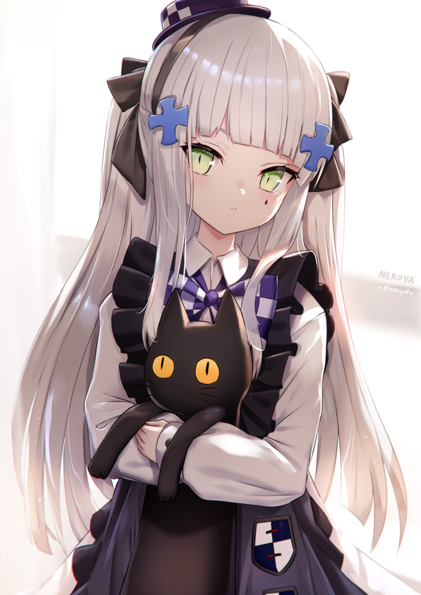 1girl animal_hug apron black_apron black_cat black_hairband black_headwear bow cat checkered_bow checkered_clothes checkered_headwear closed_mouth collared_dress commentary dress english_commentary facial_mark frilled_apron frills girls_frontline green_eyes hairband highres hk416_(girls'_frontline) long_hair looking_at_viewer nekoya_(liu) signature solo tilted_headwear twitter_username very_long_hair white_dress white_hair younger