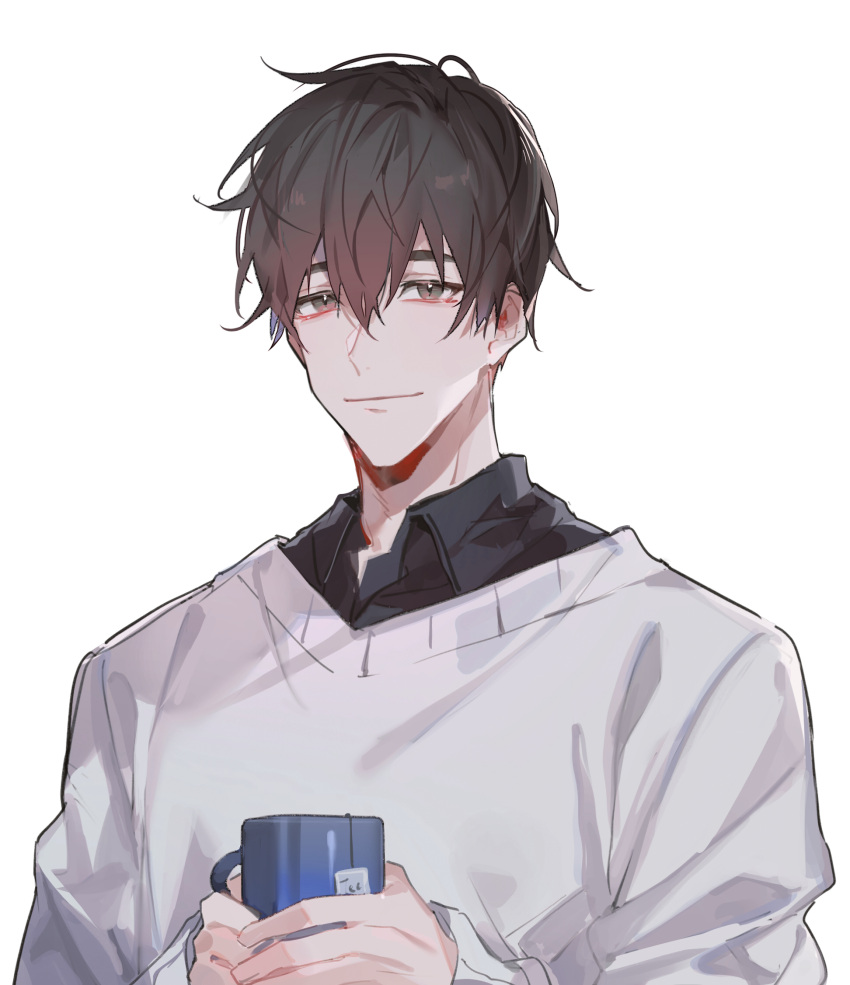 1boy black_shirt brown_hair buried_stars chinese_commentary clip_studio_paint_(medium) closed_mouth collared_shirt commentary cup grey_eyes han_do-yoon highres holding holding_cup long_sleeves looking_at_viewer male_focus shirt short_hair simple_background smile solo sweater teabag white_background white_sweater yusa_(yusa0751)