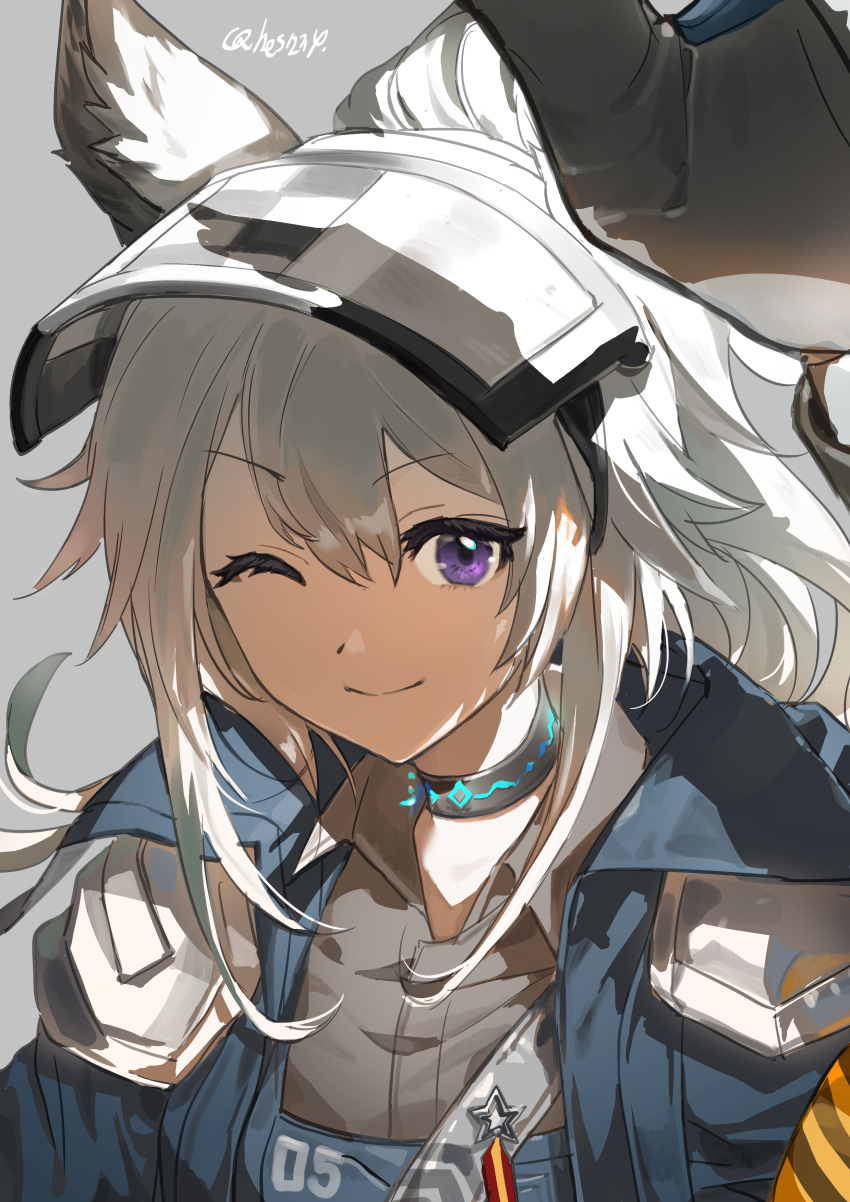 1girl ;) absurdres animal_ears arknights black_collar black_shirt blue_jacket collar collared_shirt eyebrows_visible_through_hair grani_(arknights) grey_background grey_hair hair_between_eyes highres horse_ears infection_monitor_(arknights) jacket long_hair looking_at_viewer one_eye_closed open_clothes open_jacket ponytail shirt simple_background smile solo star_(symbol) twice12314 upper_body v-shaped_eyebrows violet_eyes visor_cap visor_lift