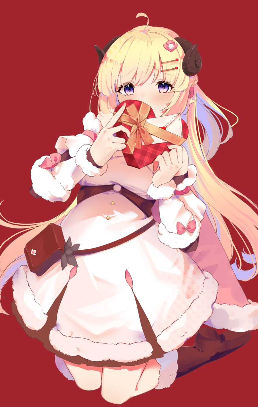 1girl absurdres ahoge bag bangs blonde_hair box covering_mouth dress eyebrows_visible_through_hair fur-trimmed_dress fur_trim gift gift_box hair_ornament hairclip hands_up heart-shaped_box highres holding holding_gift hololive horns long_hair looking_at_viewer mochiyuki_(gigfor1) red_background sheep_horns solo tsunomaki_watame very_long_hair violet_eyes virtual_youtuber white_dress