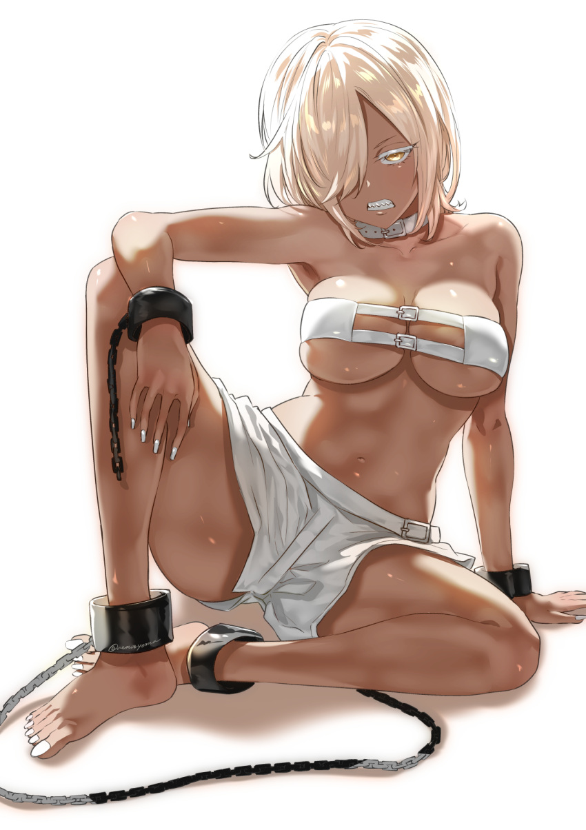 1girl bangs bare_arms bare_legs bare_shoulders barefoot belt_collar blonde_hair breasts chain clenched_teeth collar commentary_request cuffs dark-skinned_female dark_skin full_body hair_over_one_eye highres large_breasts looking_at_viewer navel one_eye_covered prisoner_veronica shackles sharp_teeth shorts sitting solo sono_bisque_doll_wa_koi_wo_suru spread_legs strapless teeth toes tube_top uenoryoma white_collar white_nails white_shorts yellow_eyes