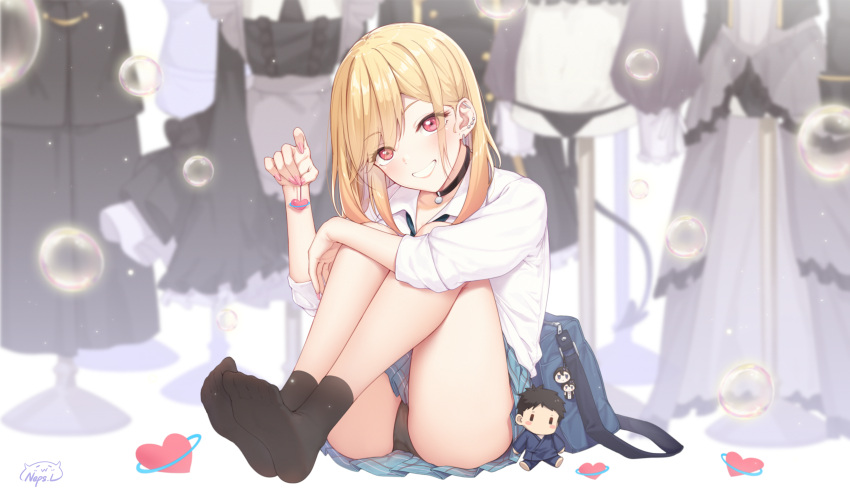 1girl absurdres bag bag_charm bangs black_choker black_legwear blonde_hair blue_skirt blurry blurry_background character_doll charm_(object) choker collarbone collared_shirt commentary_request depth_of_field ear_piercing earrings eyebrows_visible_through_hair gojou_wakana grin hand_up head_tilt highres holding jewelry kitagawa_marin knees_up long_hair looking_at_viewer mannequin nail_polish neps-l no_shoes piercing pink_nails pleated_skirt red_eyes school_bag school_uniform shirt sitting skirt smile socks soles solo sono_bisque_doll_wa_koi_wo_suru white_shirt