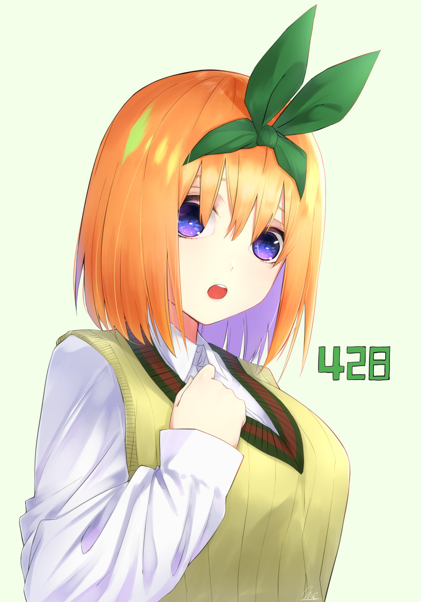 1girl :o absurdres bangs blonde_hair blue_eyes bow bow_hairband collared_shirt go-toubun_no_hanayome green_bow green_hairband hair_between_eyes hair_bow hairband highres long_sleeves masaya_0808 nakano_yotsuba open_mouth shiny shiny_hair shirt short_hair simple_background solo sweater sweater_vest upper_body white_background white_shirt wing_collar yellow_sweater