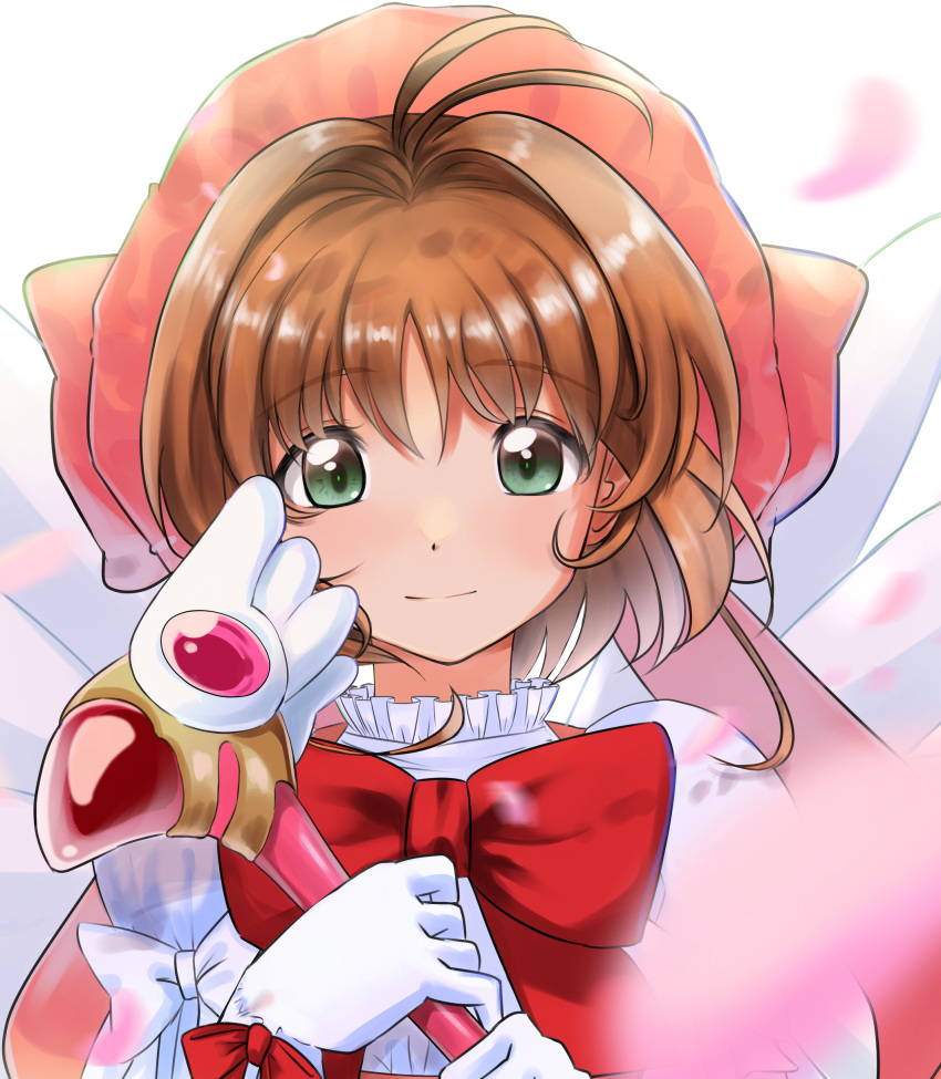 1girl absurdres antenna_hair bow brown_hair cardcaptor_sakura fuuin_no_tsue green_eyes highres holding holding_wand kinomoto_sakura looking_at_viewer magical_girl pink_headwear red_bow solo wand white_background white_wings wings ykh1028