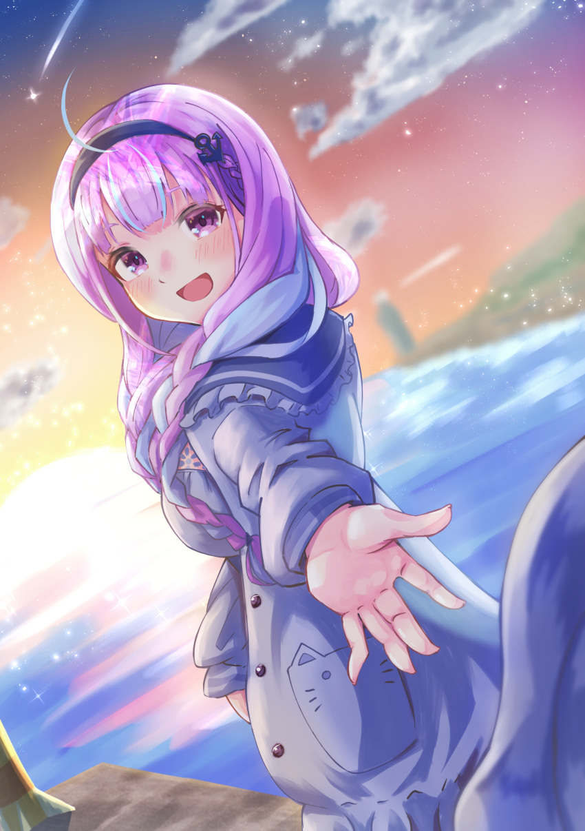 1girl absurdres ahoge bangs blue_hair blush bow braid clouds colored_inner_hair hair_ribbon highres hololive long_hair looking_at_viewer looking_back mihaeru minato_aqua multicolored_hair ocean open_mouth outstretched_arm purple_hair ribbon sky smile streaked_hair sunset twintails two-tone_hair violet_eyes virtual_youtuber