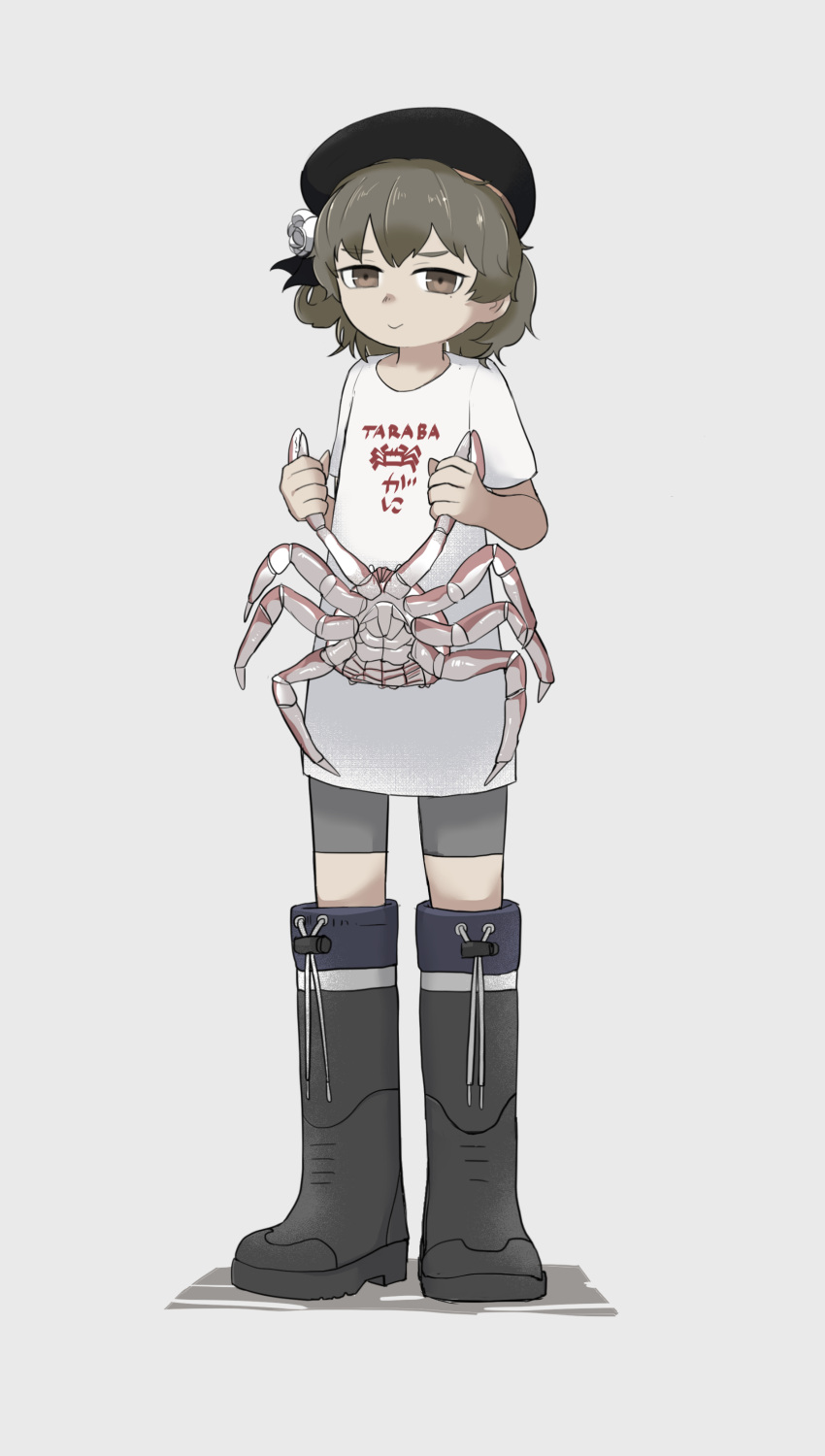 1girl absurdres bangs beret black_footwear black_headwear boots brown_eyes clothes_writing crab flower full_body grey_background grey_hair hair_flower hair_ornament hat hatoba_tsugu highres holding looking_at_viewer shirt shorts simple_background smile solo standing t-shirt thigh-highs thigh_boots tirarizun tsugu_(vtuber) virtual_youtuber white_flower