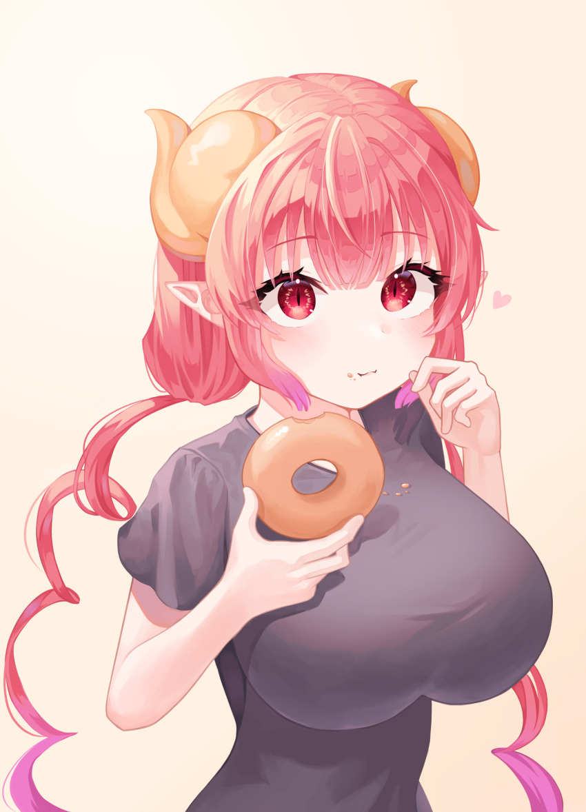 1girl absurdres black_shirt breasts doughnut doyo_c3 dragon_girl dragon_horns food gradient gradient_background gradient_hair highres horns huge_breasts ilulu_(maidragon) kobayashi-san_chi_no_maidragon multicolored_hair pointy_ears red_eyes shadow shirt short_sleeves solo tan_background twintails