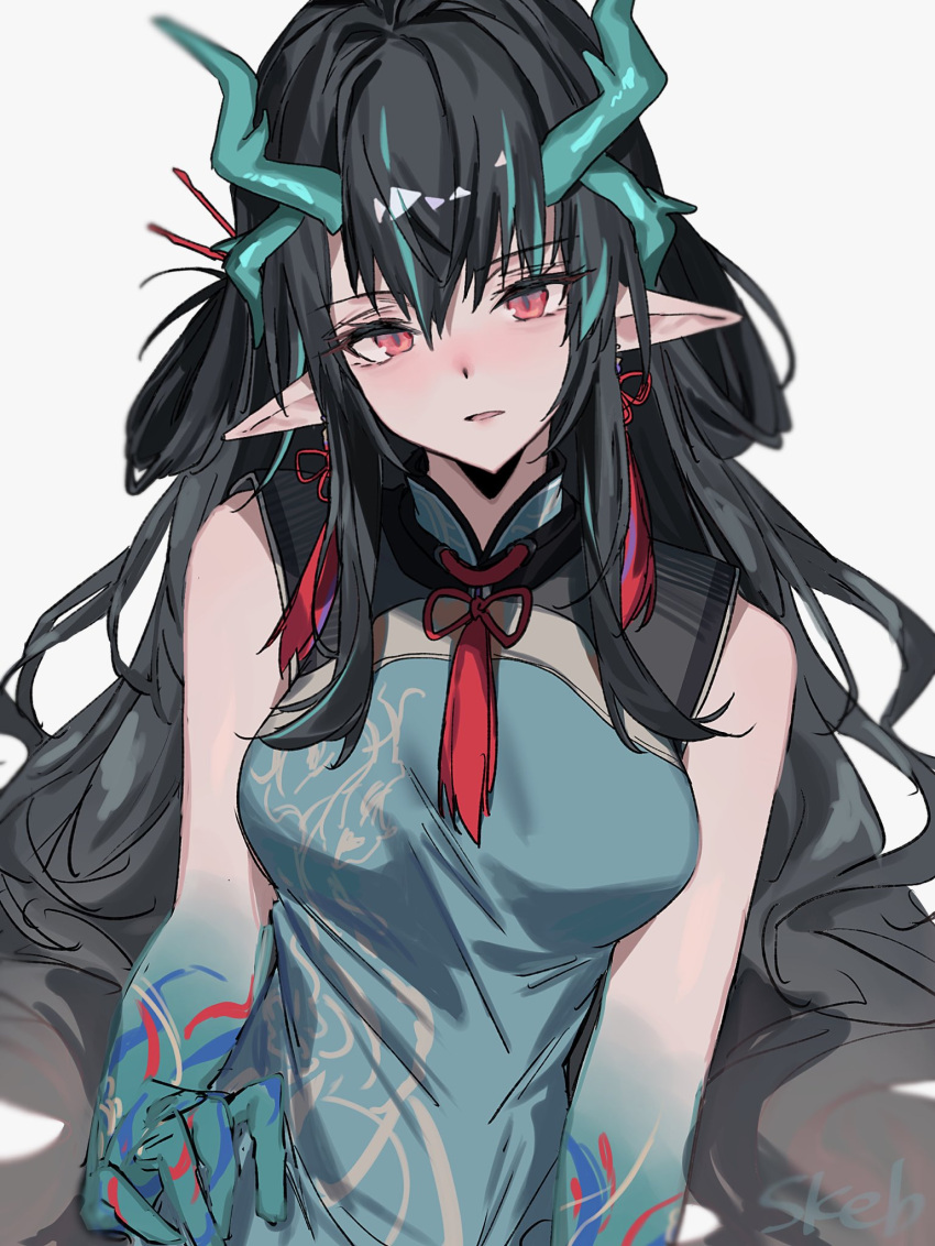1girl aogisa aqua_dress aqua_hair arknights bangs bare_shoulders black_hair breasts china_dress chinese_clothes dress dusk_(arknights) dusk_(everything_is_a_miracle)_(arknights) grey_background hair_between_eyes highres horns long_hair looking_at_viewer medium_breasts multicolored_hair official_alternate_costume parted_lips pointy_ears red_eyes simple_background solo streaked_hair upper_body very_long_hair