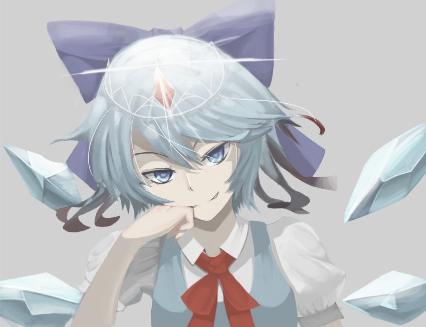 1girl blue_bow blue_eyes blue_hair blue_vest bow cirno collared_shirt commentary crown eyebrows_behind_hair fingernails gem gradient_hair grey_background hair_between_eyes hair_bow hand_on_own_cheek hand_on_own_face ice ice_wings looking_at_viewer medium_hair multicolored_hair neckerchief puffy_short_sleeves puffy_sleeves red_neckerchief redhead shirt short_sleeves simple_background smirk solo split_mouth touhou upper_body v-shaped_eyebrows vest white_shirt wings yongji