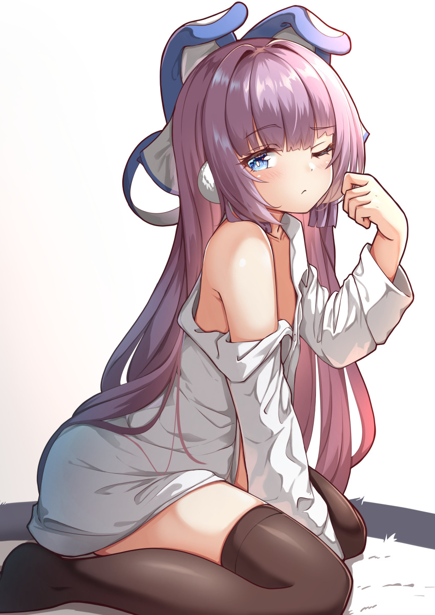 1girl absurdres azur_lane bangs bare_shoulders between_legs blue_eyes blush brown_legwear closed_mouth collarbone collared_shirt commentary_request dress_shirt eyebrows_visible_through_hair gradient gradient_background hand_between_legs hand_up highres long_hair long_sleeves looking_at_viewer moyoron no_shoes off_shoulder purple_hair shirt sitting solo tashkent_(azur_lane) thigh-highs very_long_hair wariza white_background white_shirt
