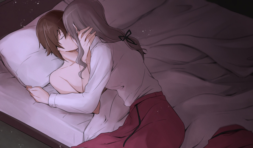 2girls bed blush breasts brown_hair closed_eyes girls_und_panzer kiss large_breasts long_hair long_skirt multiple_girls nishizumi_maho on_bed ponytail red_skirt shimada_chiyo shirt short_hair silver_hair skirt white_shirt yuri yuuhi_(arcadia)