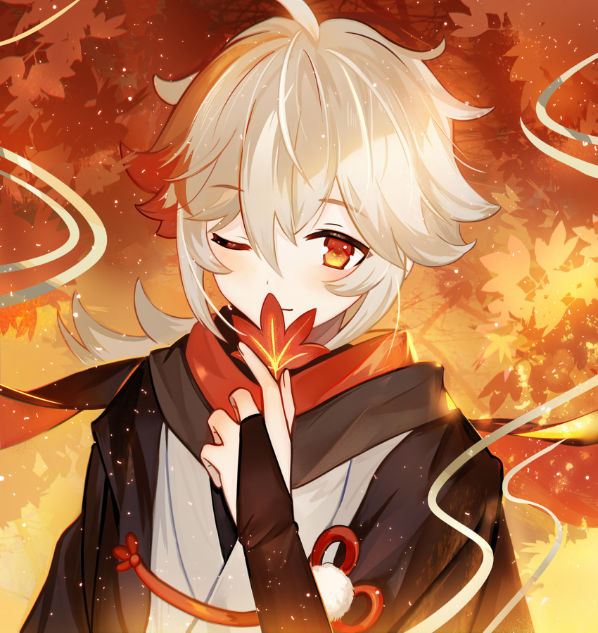 1boy ;) ahoge autumn_leaves bangs black_scarf bridal_gauntlets brown_hair closed_mouth commentary_request eyebrows_visible_through_hair genshin_impact hair_between_eyes highres holding holding_leaf japanese_clothes juexing_(moemoe3345) kaedehara_kazuha kimono leaf looking_at_viewer male_focus one_eye_closed open_clothes red_eyes scarf smile solo upper_body white_kimono