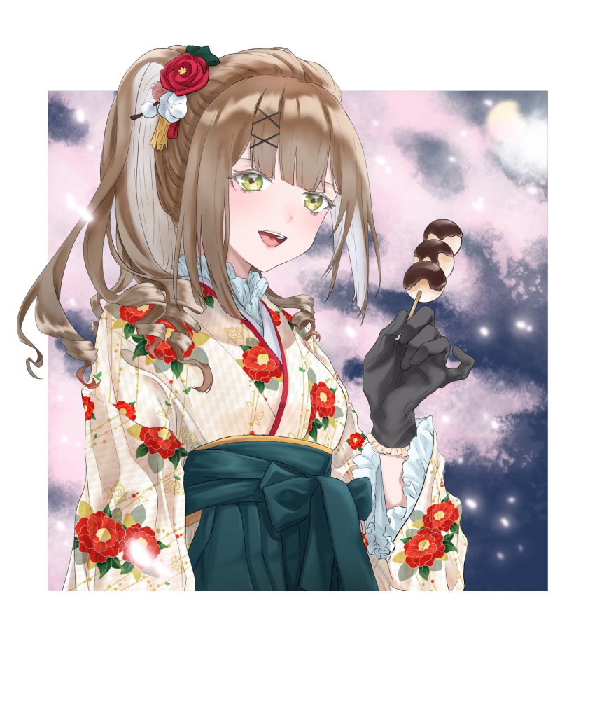 1girl absurdres bangs black_gloves blush chinese_commentary eyebrows_visible_through_hair finellen flower food girls'_frontline_neural_cloud girls_frontline gloves green_eyes hair_flower hair_ornament hairclip hakama highres holding holding_food japanese_clothes kimono light_brown_hair long_hair looking_at_viewer open_mouth ponytail sakuya_(girls'_frontline_nc) simple_background smile solo teeth upper_body upper_teeth white_day wide_sleeves