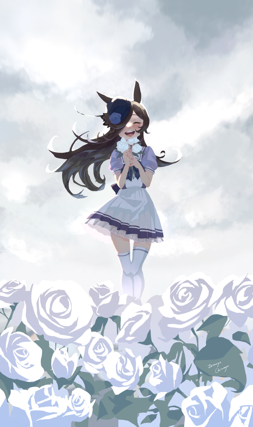 1girl absurdres animal_ears artist_name blue_flower blue_headwear blue_rose blush brown_hair clouds cloudy_sky commentary_request floating_hair flower hair_over_one_eye hat hat_flower highres holding holding_flower horse_ears long_hair open_mouth puffy_short_sleeves puffy_sleeves rice_shower_(umamusume) rose school_uniform short_sleeves skirt sky smile solo standing teeth thigh-highs tracen_school_uniform umamusume upper_teeth white_flower white_legwear white_rose white_skirt zetsuyo_chimayo
