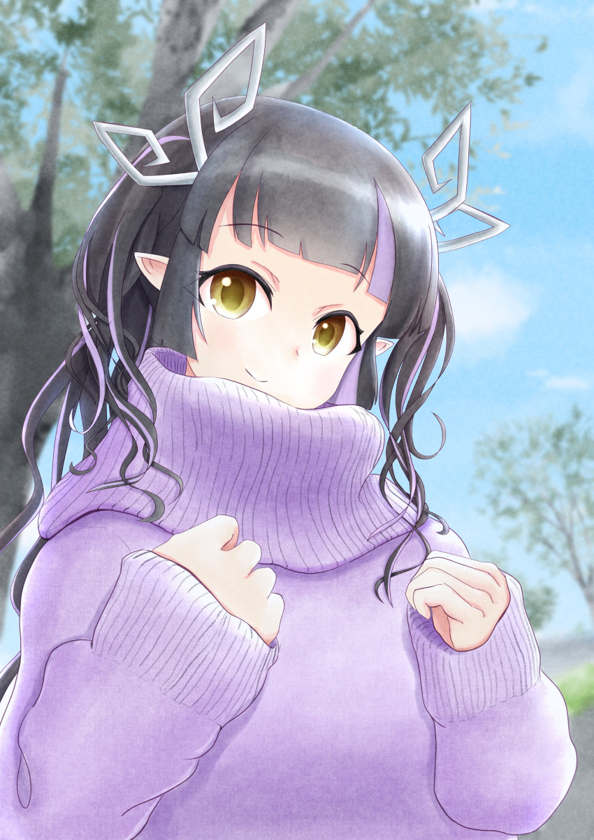 1girl absurdres alternate_costume bangs black_hair blue_sky blunt_bangs blurry blurry_background blush closed_mouth clouds commentary_request day demon_girl demon_horns eyebrows_visible_through_hair highres horns kojo_anna long_hair looking_at_viewer multicolored_hair outdoors pink_sweater pointy_ears purple_hair robou_no_stone sky sleeves_past_wrists smile solo sugar_lyric sweater tree turtleneck two-tone_hair upper_body virtual_youtuber yellow_eyes