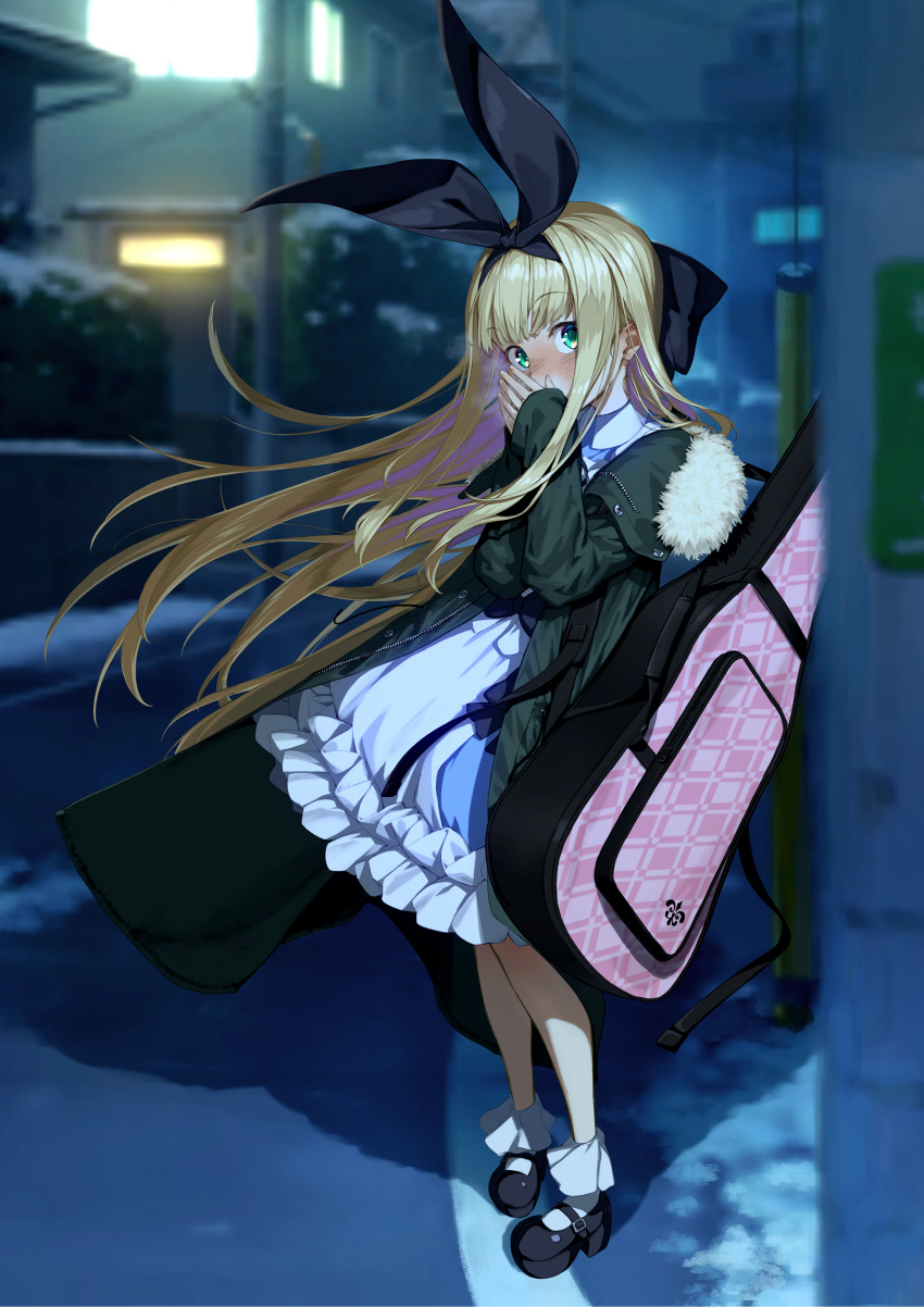 1girl absurdres black_bow black_footwear blonde_hair blue_dress blush bow breath building coat collared_dress commentary_request covering_mouth dress eyebrows_visible_through_hair floating_hair frilled_dress frills full_body fur_trim green_eyes guitar_case hair_bow hairband highres house instrument_case kukik0701 long_hair looking_at_viewer mary_janes mononobe_alice nijisanji open_clothes open_coat outdoors own_hands_together road shoes snow solo street very_long_hair virtual_youtuber white_legwear winter winter_clothes