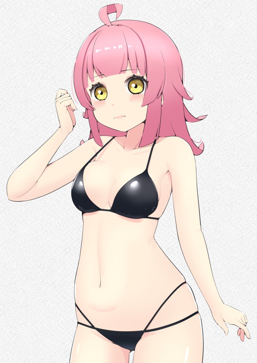 ahoge bangs bikini black_bikini blush breasts clenched_hand closed_mouth collarbone expressionless eyebrows_visible_through_hair grey_background hand_up highres kooei looking_at_viewer love_live! love_live!_nijigasaki_high_school_idol_club medium_breasts multi-strapped_bikini navel pink_hair short_hair solo stomach swimsuit tennouji_rina thighs yellow_eyes