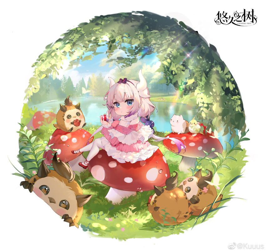 1girl apple black_bow black_hairband bow capelet child chinese_commentary collar collared_capelet colored_tips commentary_request copyright_name day dragon_horns dress food frilled_dress frilled_sleeves frills from_side fruit full_body fur_collar grass hair_bobbles hair_bow hair_ornament hairband highres holding holding_food holding_fruit horns kanna_kamui kobayashi-san_chi_no_maidragon kuuus leg_ribbon long_hair long_sleeves looking_at_viewer low_twintails multicolored_hair outdoors pantyhose pink_dress pink_sleeves purple_hair red_footwear red_ribbon ribbon river shoes short_dress simple_background sitting_on_mushroom sleeves_past_wrists solo tree twintails very_long_hair weibo_logo weibo_username white_background white_capelet white_collar white_hair white_horns white_pantyhose