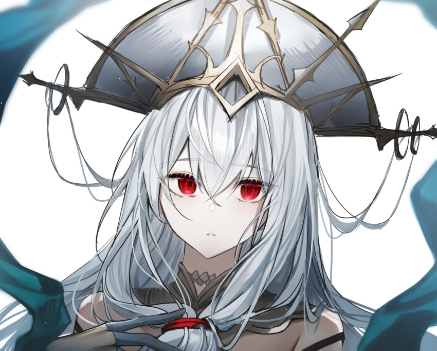 1girl arknights bangs bare_shoulders black_gloves detached_collar eyebrows_visible_through_hair front_ponytail gloves grey_headwear hat highres long_hair ninshi official_alternate_costume parted_lips red_eyes silver_hair simple_background skadi_(arknights) skadi_the_corrupting_heart_(arknights) skadi_the_corrupting_heart_(sublimation)_(arknights) solo upper_body very_long_hair white_background