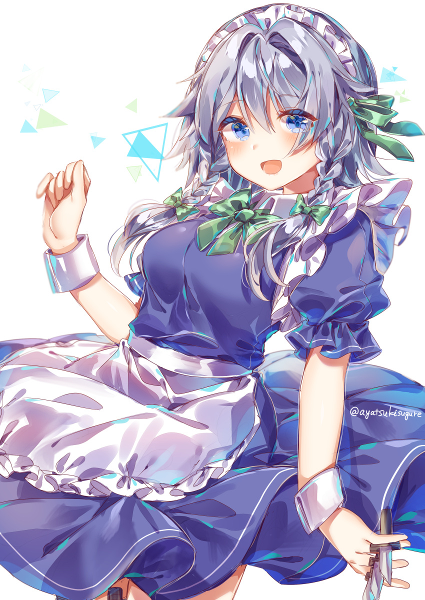 1girl absurdres apron ayatsuki_sugure bangs blue_dress bow braid dress eyebrows_visible_through_hair green_bow grey_hair hair_bow hair_intakes highres holding holding_knife izayoi_sakuya knife maid maid_apron maid_headdress side_braid smile solo touhou white_background wrist_cuffs