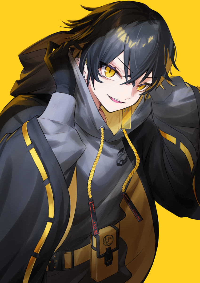 1boy absurdres black_hair black_jacket black_pants blonde_hair drawstring grey_hoodie head_tilt highres holostars hood hoodie jacket looking_at_viewer male_focus multicolored_hair nemoto_yuuma open_mouth pants smile solo streaked_hair virtual_youtuber yatogami_fuma yellow_belt