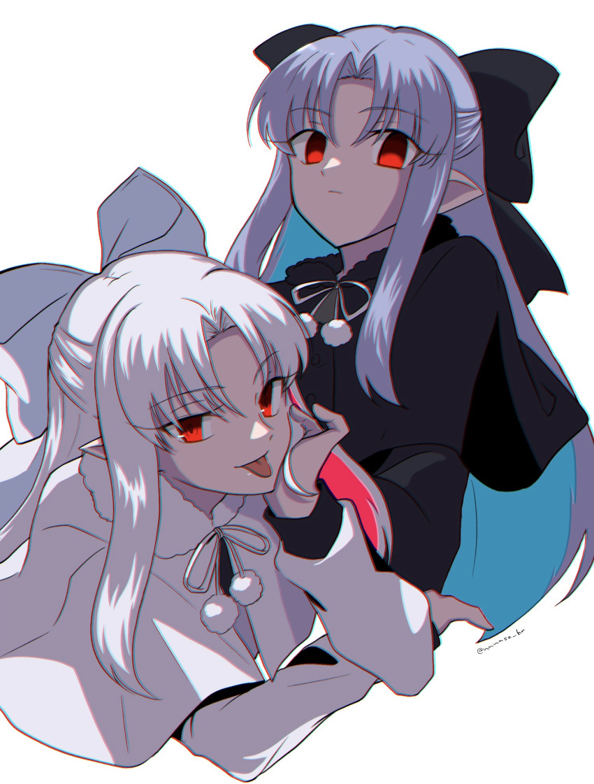 2girls bangs black_bow black_capelet blue_hair bow capelet closed_mouth eyebrows_visible_through_hair fur-trimmed_capelet fur_trim hair_between_eyes hair_bow head_rest highres len_(tsukihime) long_hair long_sleeves looking_at_viewer multicolored_hair multiple_girls nanase_hr neck_ribbon pointy_ears red_eyes redhead ribbon silver_hair simple_background tongue tongue_out tsukihime twitter_username two-tone_hair upper_body very_long_hair white_background white_bow white_capelet white_len_(tsukihime) white_ribbon