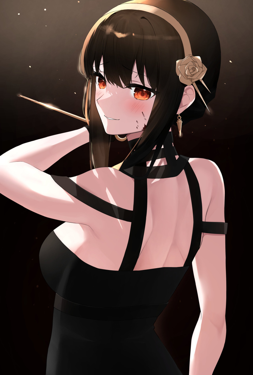 1girl absurdres back bangs bare_shoulders black_background black_hair blood blood_on_face breasts dagger earrings eyebrows_visible_through_hair flower from_behind gold_earrings gold_hairband gradient gradient_background grin hair_flower hair_ornament hand_up highres holding holding_dagger holding_weapon itsuki_160216 jewelry knife large_breasts light_particles looking_at_viewer looking_back raised_eyebrows red_eyes reverse_grip rose sidelocks smile solo spikes spy_x_family upper_body weapon yor_briar