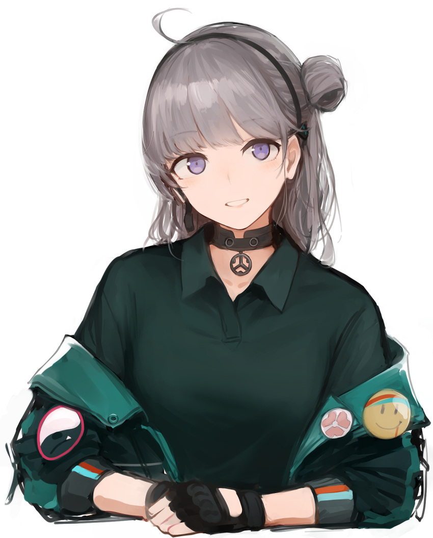 1girl alternate_costume bangs black_gloves breasts eyebrows_visible_through_hair fingerless_gloves girls_frontline gloves green_jacket green_shirt grey_hair hairband highres honey_badger_(girls'_frontline) jacket jacket_pull light_purple_eyes long_hair looking_at_viewer open_clothes open_jacket open_mouth parted_lips rampart1028 shirt side_bun smile solo upper_body white_background