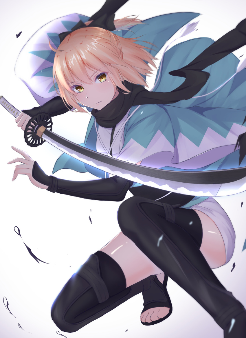 1girl absurdres black_legwear black_scarf black_sleeves blonde_hair detached_sleeves fate_(series) haori highres holding holding_sword holding_weapon japanese_clothes katana kimono koha-ace long_sleeves looking_at_viewer masamune_tokunaga okita_souji_(fate) okita_souji_(koha-ace) scarf shiny shiny_hair shiny_skin short_hair short_kimono simple_background solo sword thigh-highs weapon white_background white_kimono zettai_ryouiki