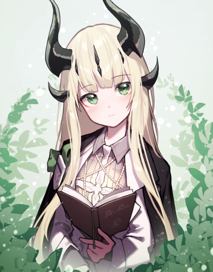 1girl arknights bangs beudelb black_jacket blonde_hair blunt_bangs blush book closed_mouth dragon_horns eyebrows_visible_through_hair green_background green_eyes head_tilt highres holding holding_book horns jacket jacket_on_shoulders long_hair long_sleeves official_alternate_costume open_book plant reed_(arknights) reed_(emerald_holiday)_(arknights) shirt smile solo upper_body white_shirt