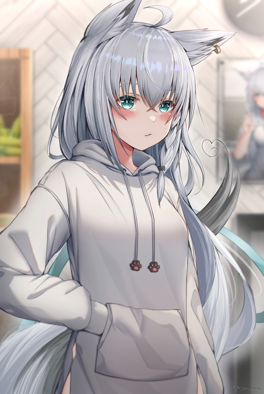 1girl absurdres ahoge animal_ear_fluff animal_ears bangs blurry blurry_background blush braid breasts commentary_request earrings expressive_tail eyebrows_visible_through_hair fox_ears fox_girl fox_tail green_eyes hair_between_eyes hand_in_pocket highres hololive hood hoodie indoors jewelry rimamo shirakami_fubuki sidelocks single_braid small_breasts solo tail virtual_youtuber white_hair white_hoodie
