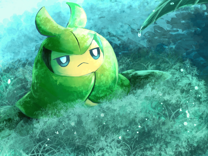 :&lt; bright_pupils closed_mouth commentary_request frown grass highres ka-neito looking_up no_humans pokemon pokemon_(creature) solo swadloon water_drop white_pupils